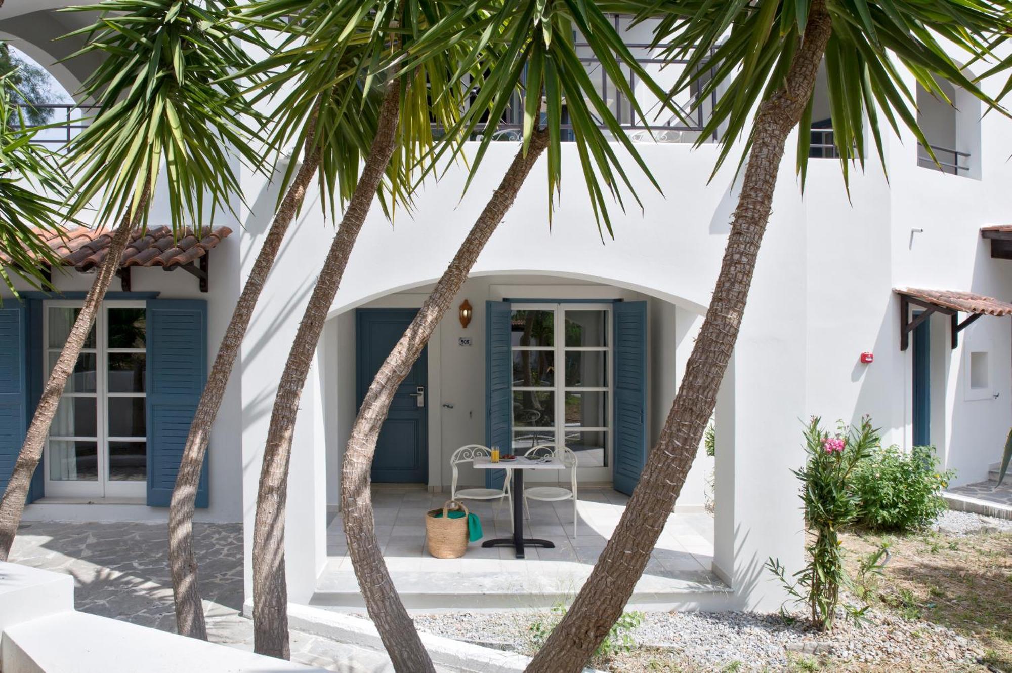 Hotel & Eretria (Evia)