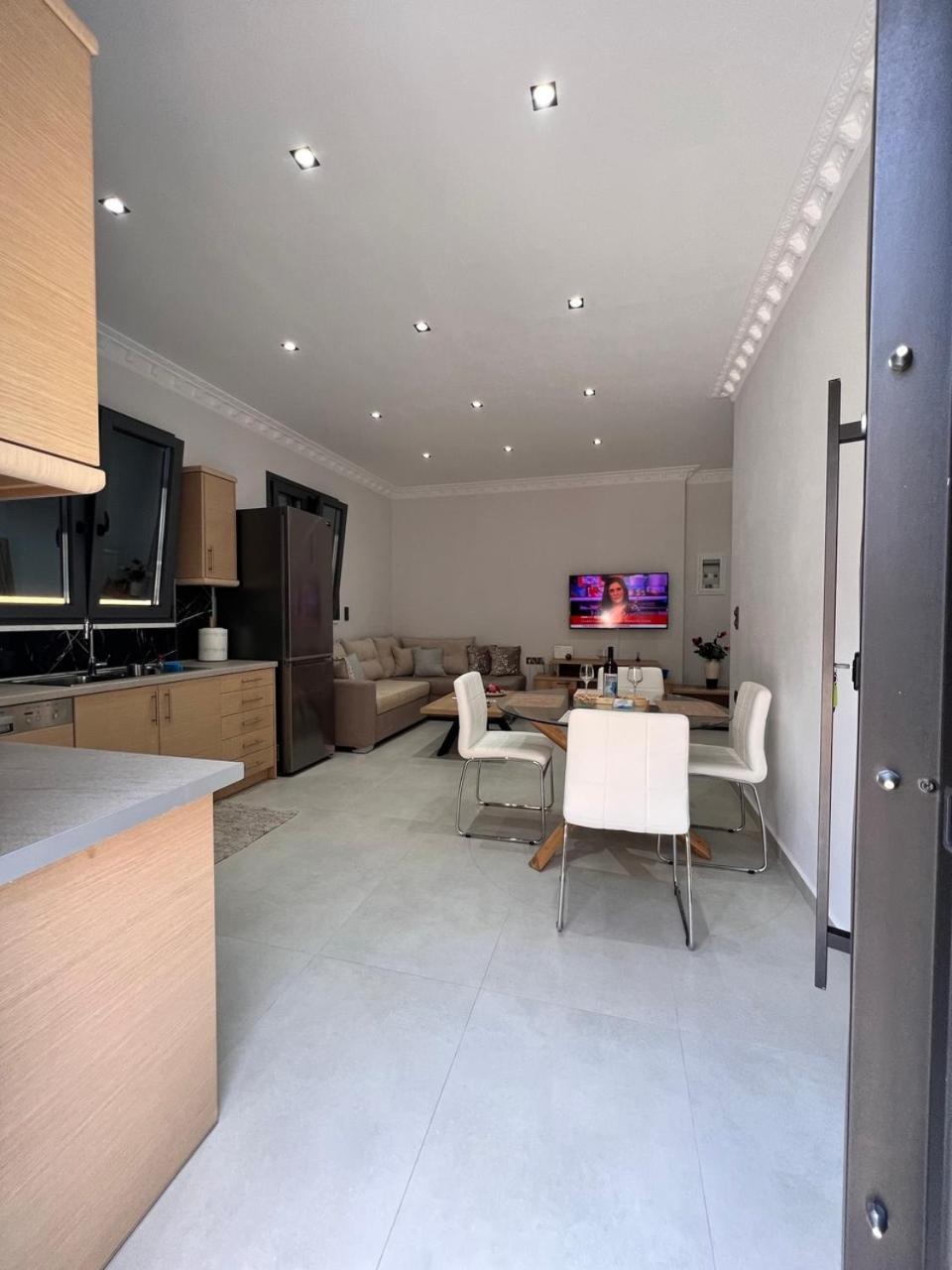 Kontis' Furnished Apartment