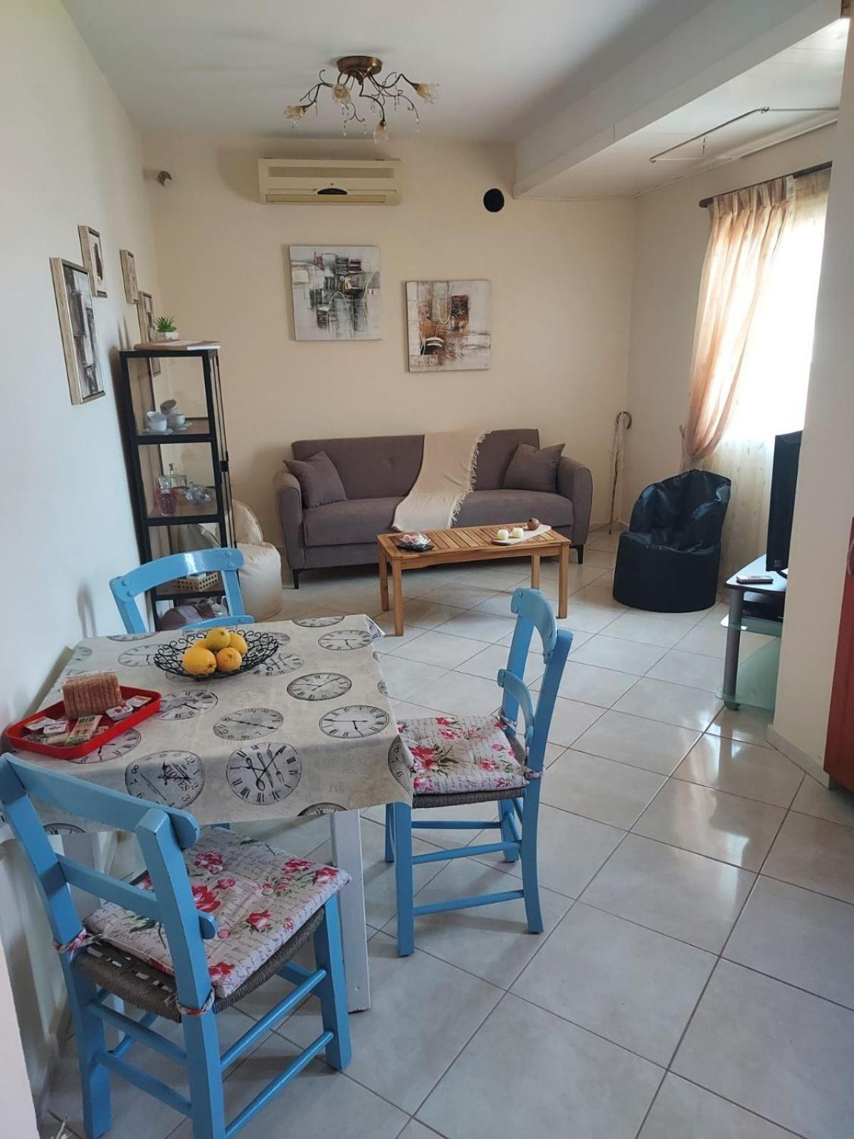 Athene And Emmanouil Place Apartment *