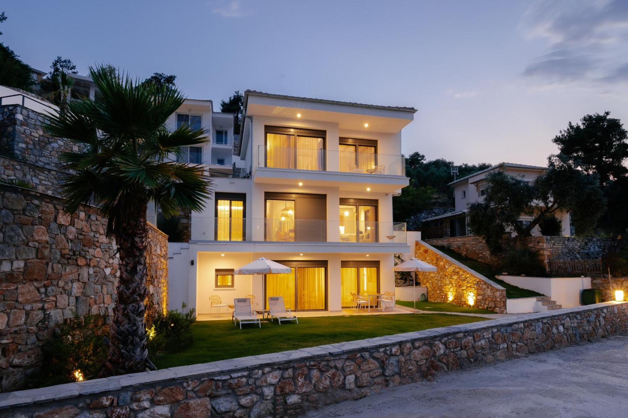 Hillside - Pnoe Villa *
