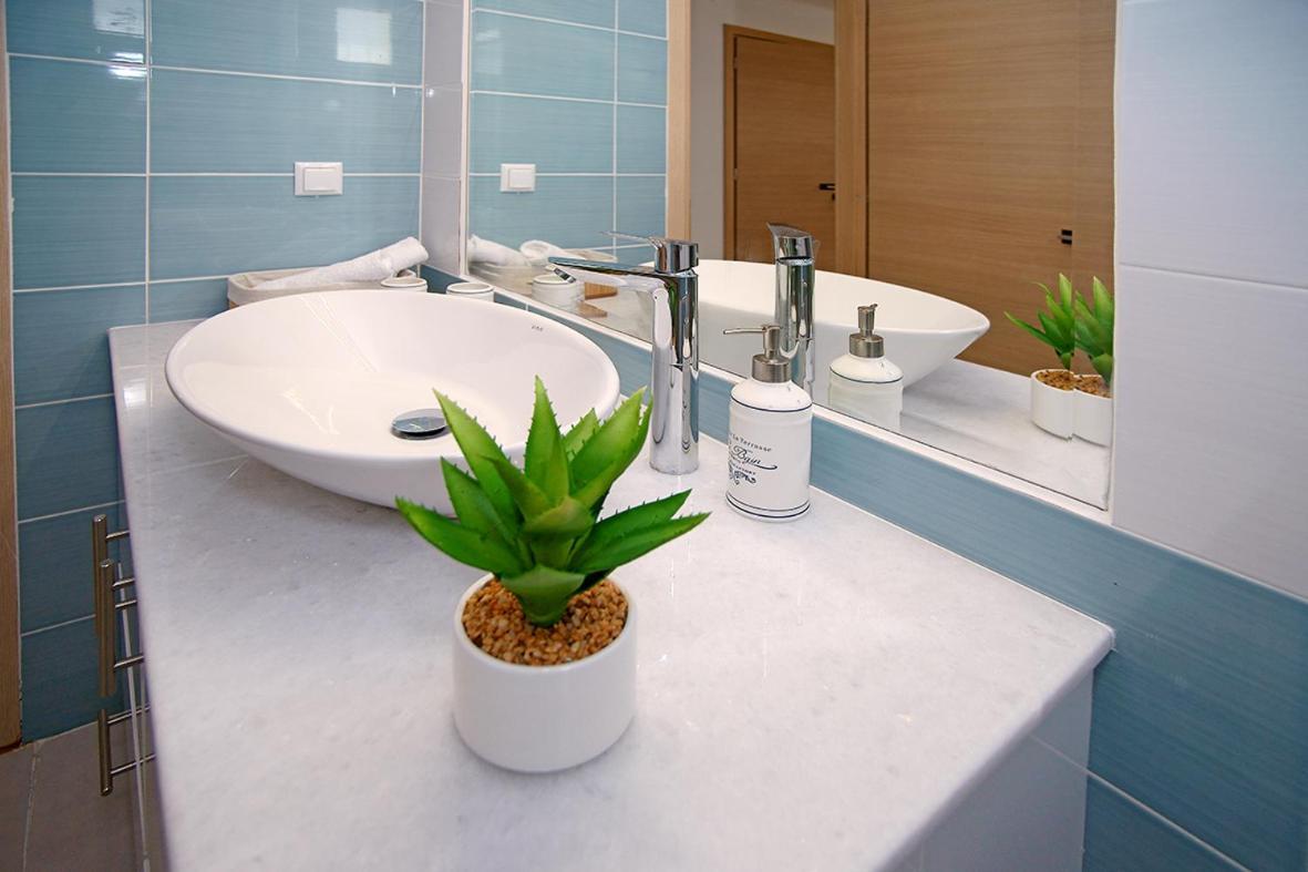 Messinian Seaview Retreat Apartment *