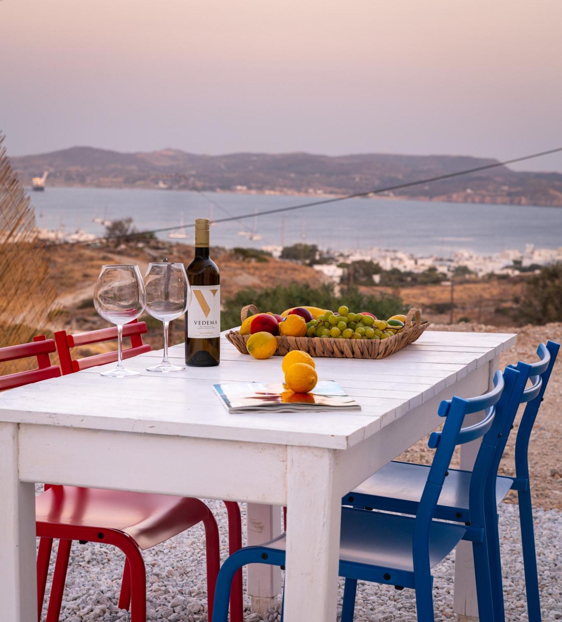 Apartment Cyclades Whisper Adamantas (Milos)