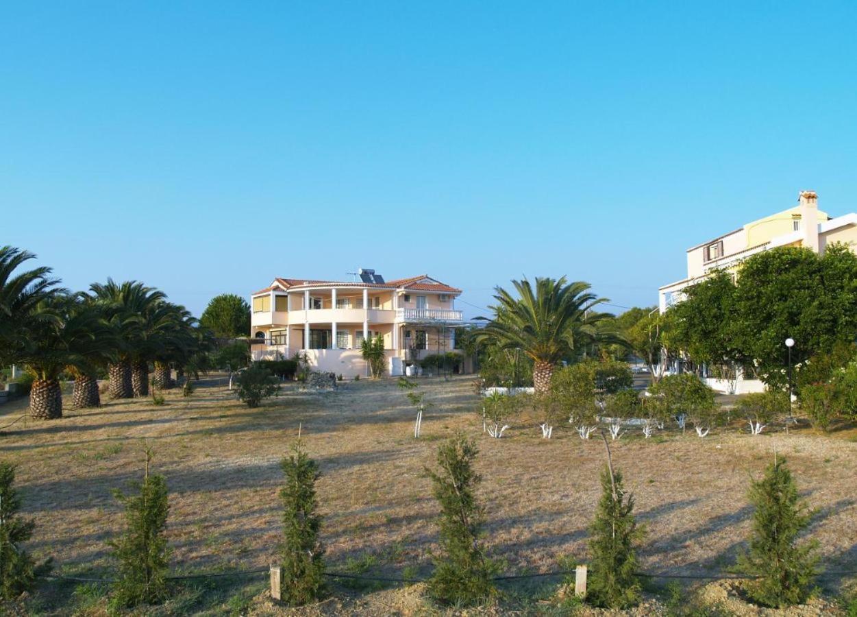 Sunny Flats Lixouri