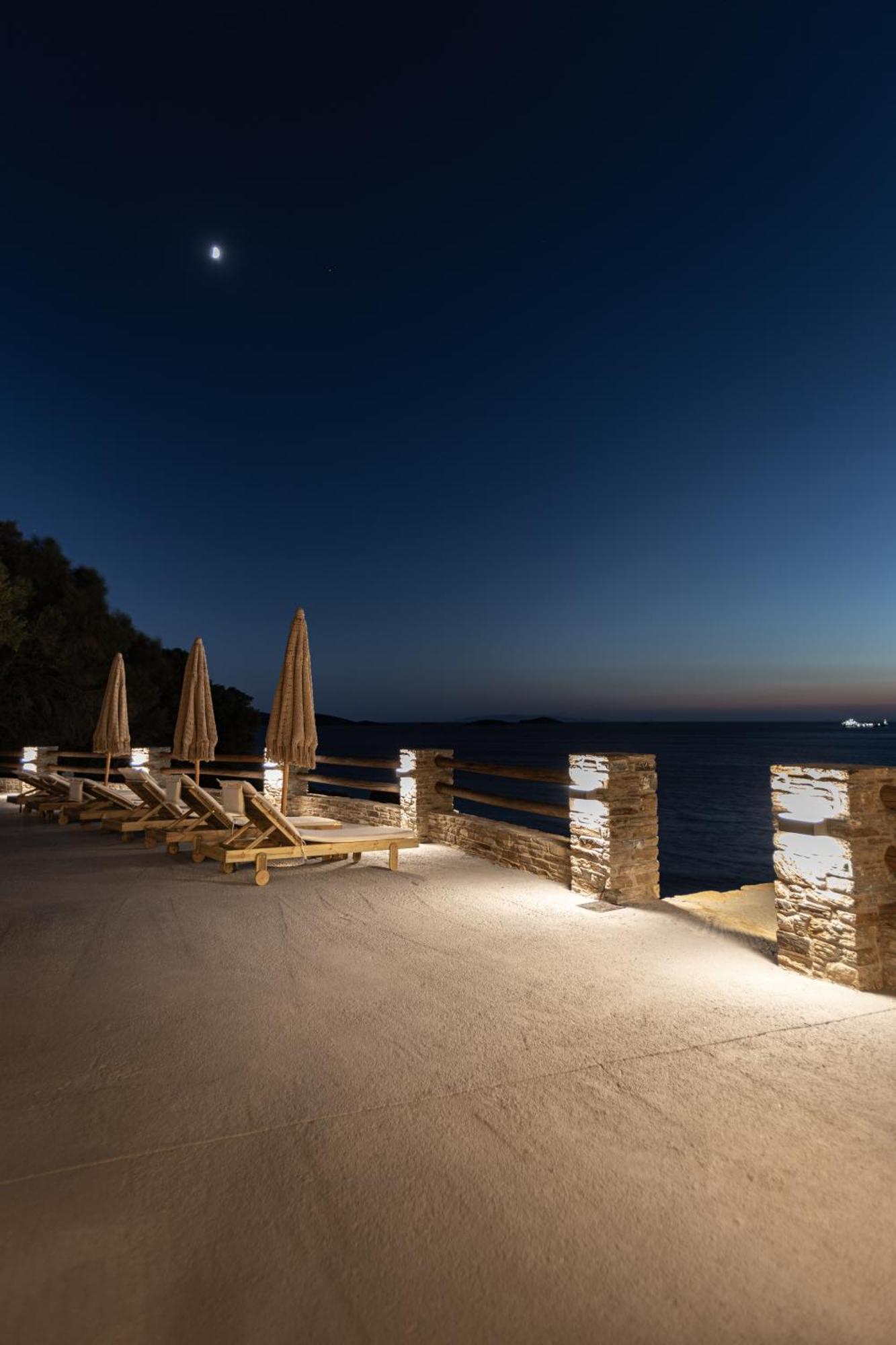 Apaggio Luxury Villa *