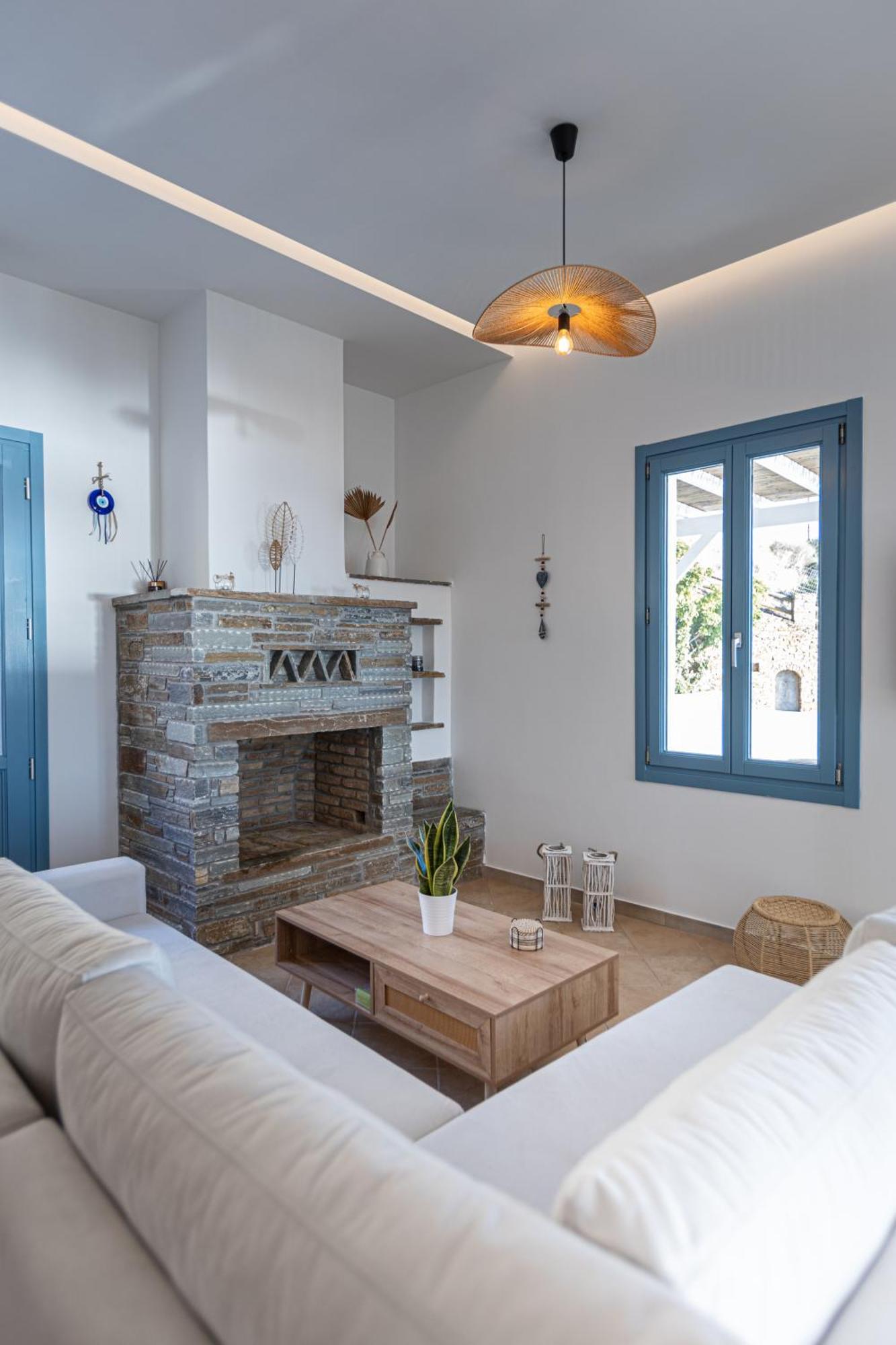 Apaggio Luxury Villa