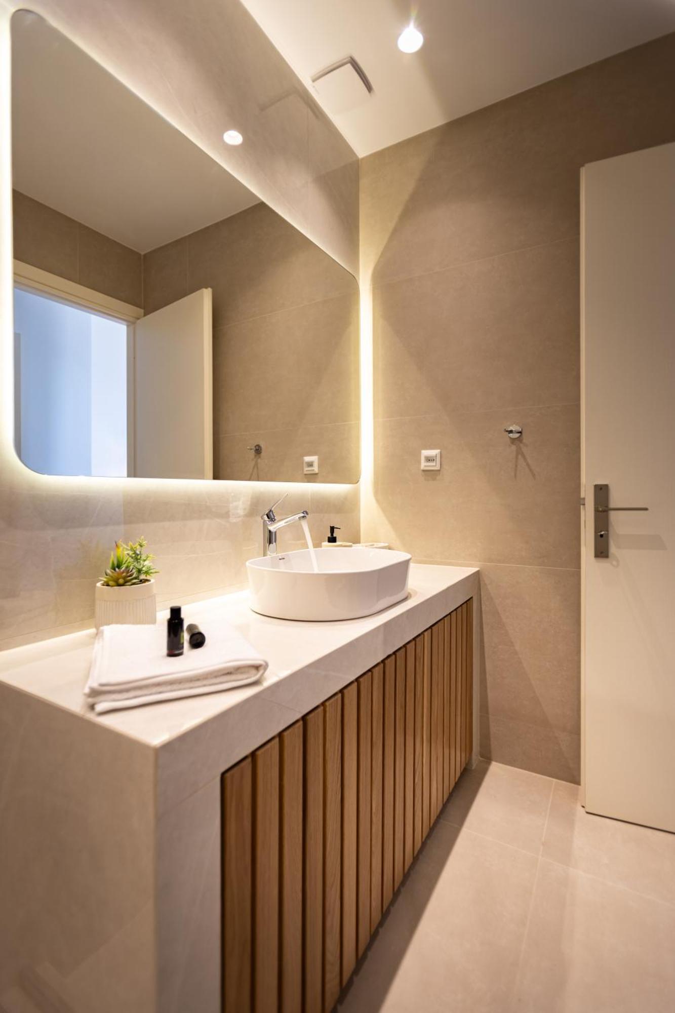 Apaggio Luxury *