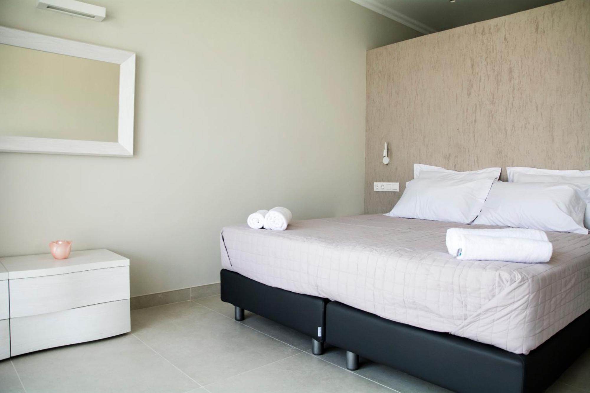 Evas Stone House Villa *