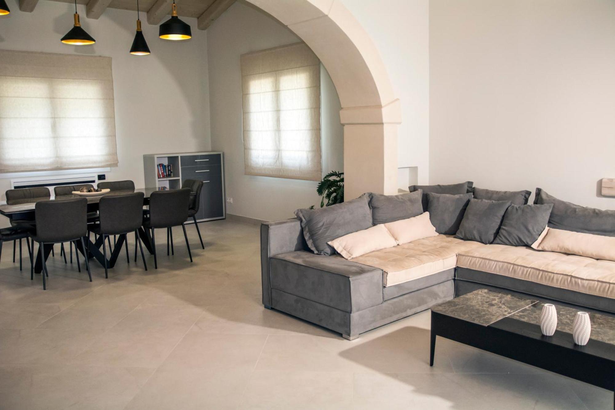 Evas Stone House