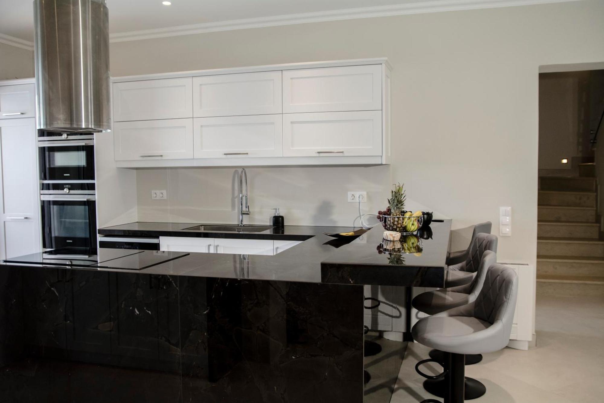 Evas Stone House Villa *