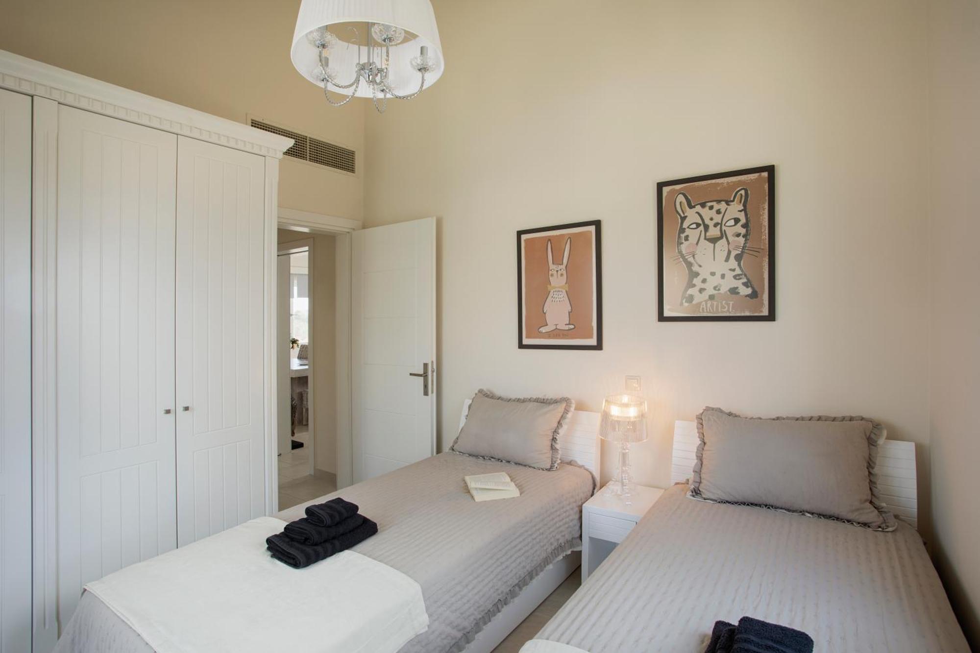Mz Eternity Villa *