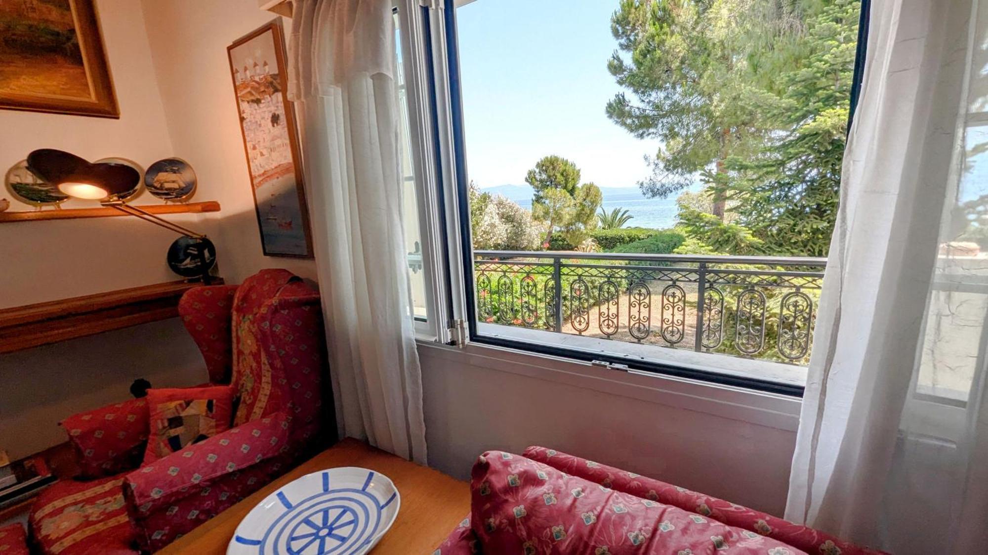 Ekatis Seacoast Nest Holiday home *