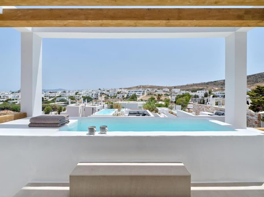 Sol Cielo Paros