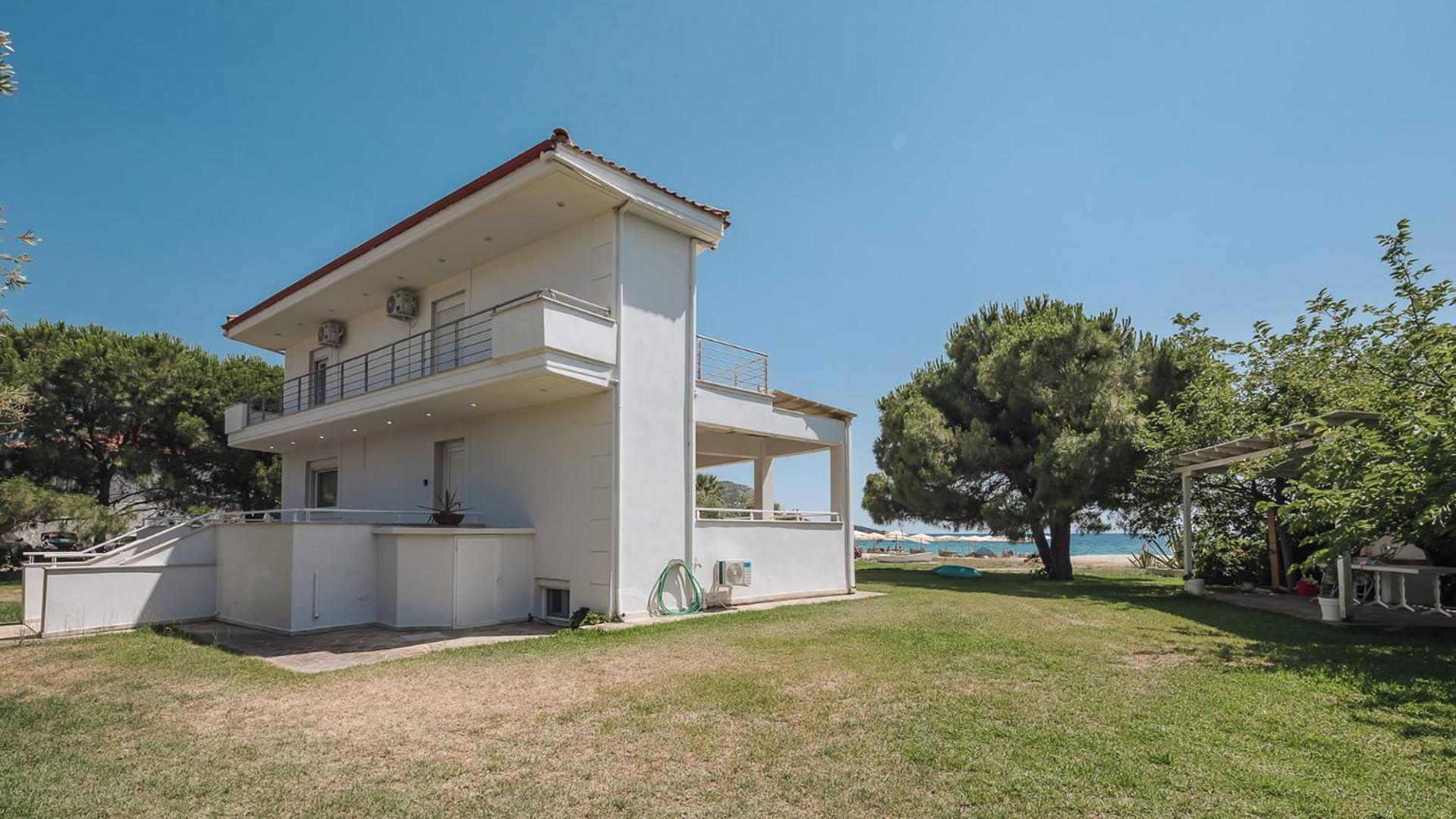 Holiday home Front Toroni