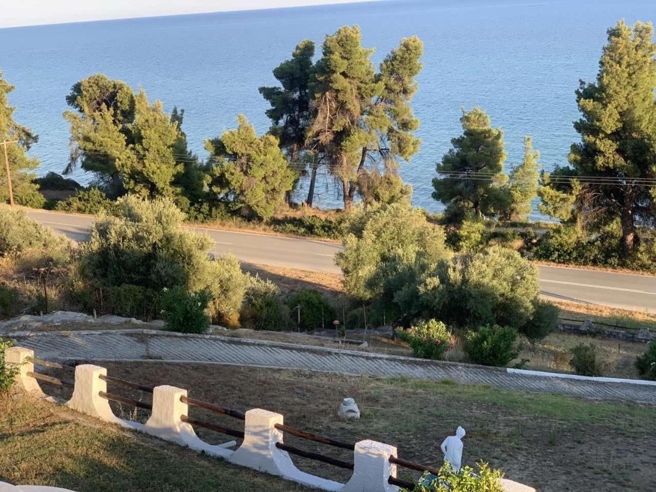 Holiday home Kaloutsikos Sea View House *