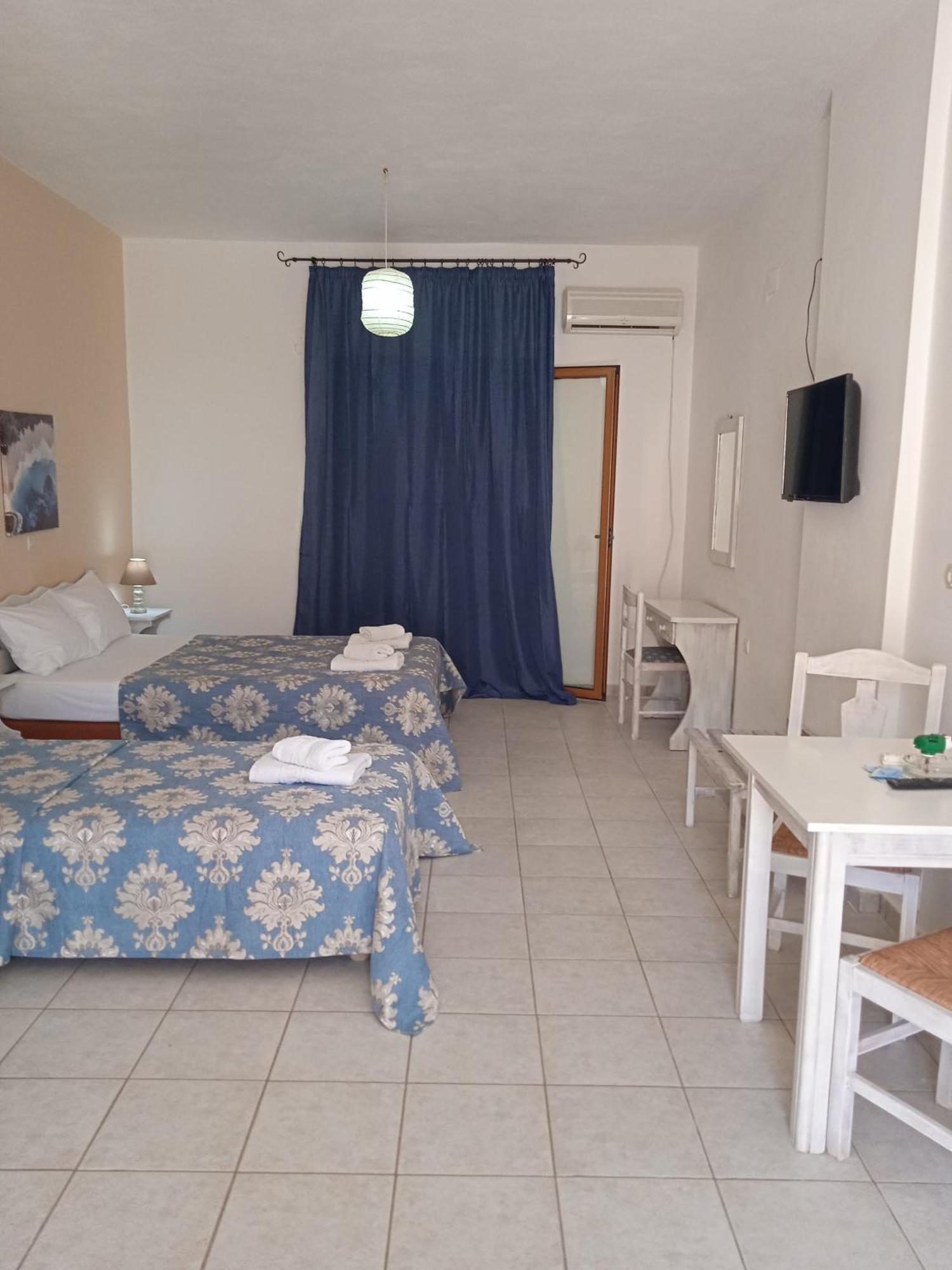 Aparthotel Skoutari Beach