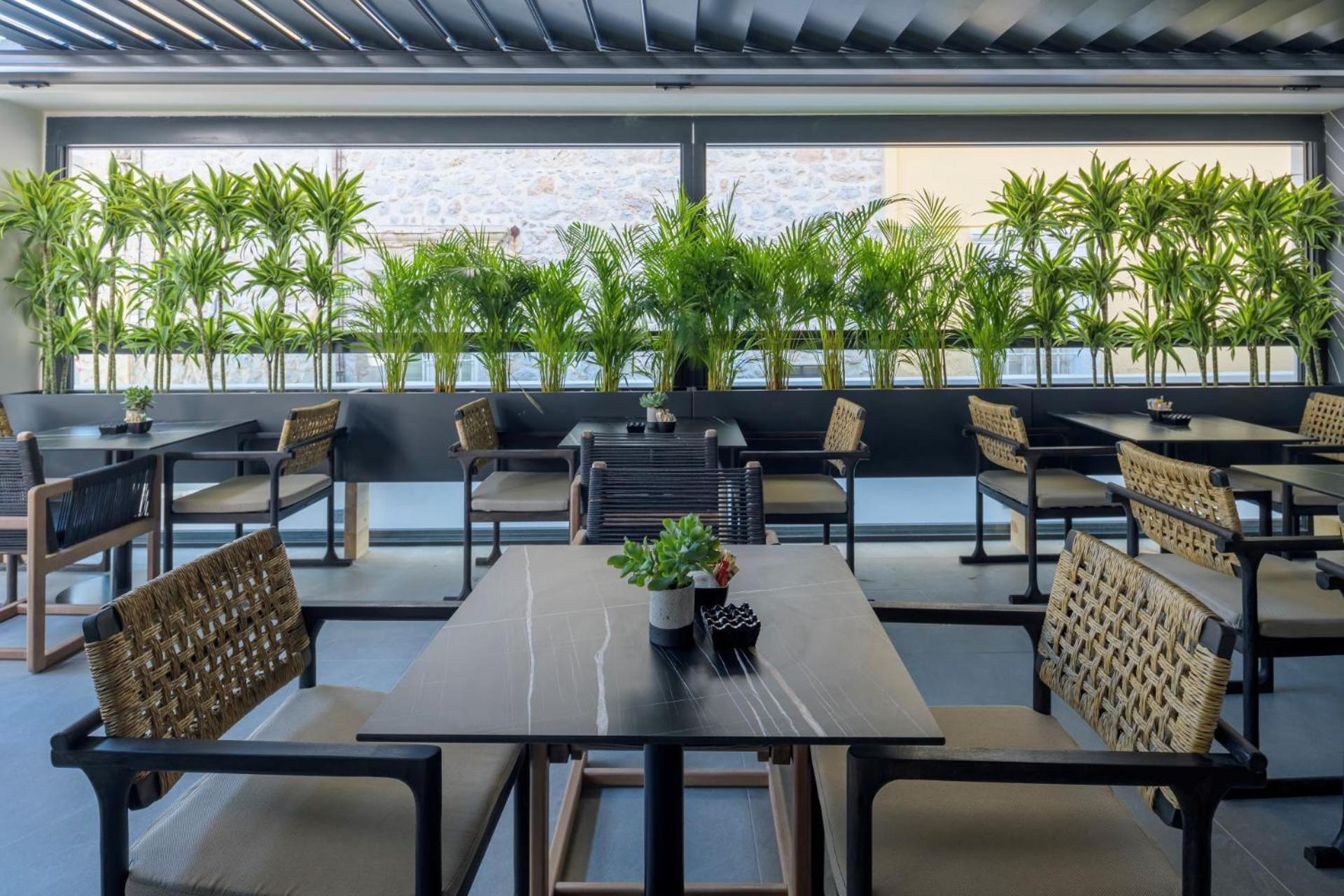 Hotel Evanik Chic 3*