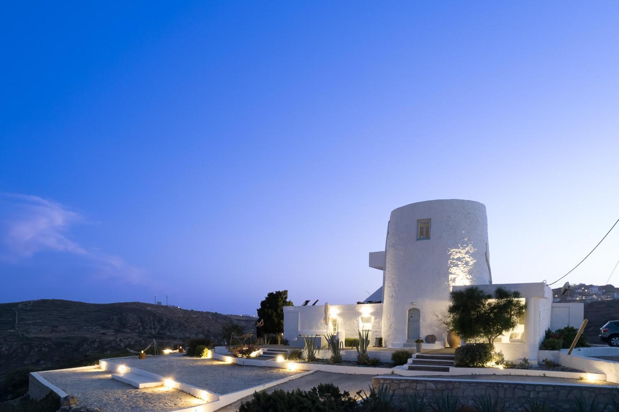 The Windmill 3* Kimolos