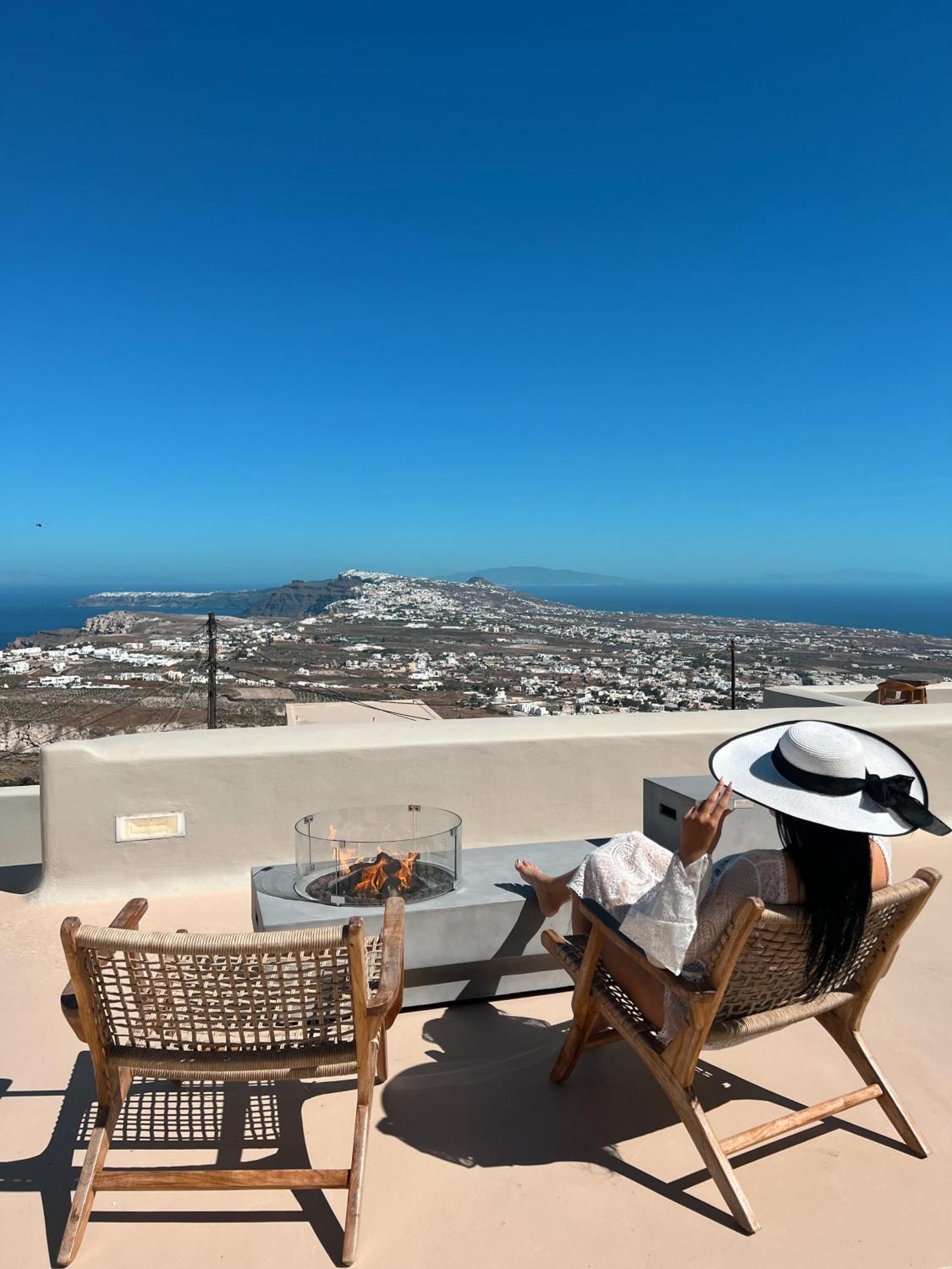 Luna Santorini Apartment Pyrgos Kallistis