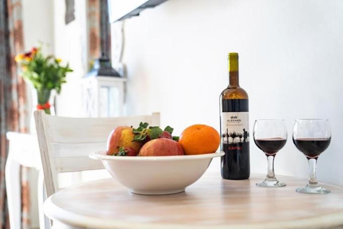 4 Seasons Suites Paradise Near Athens Airport Apartment