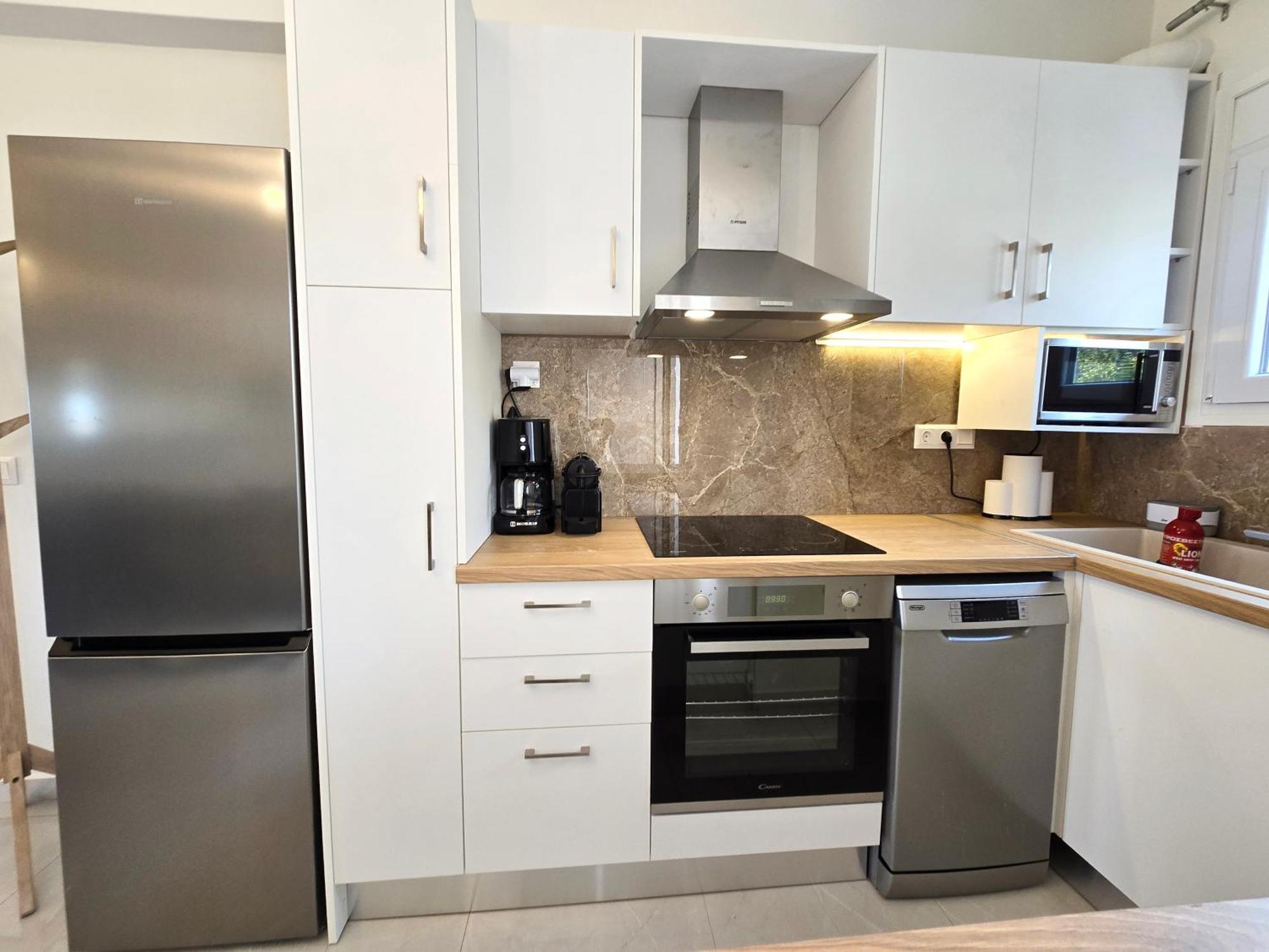 Ak View Apartment