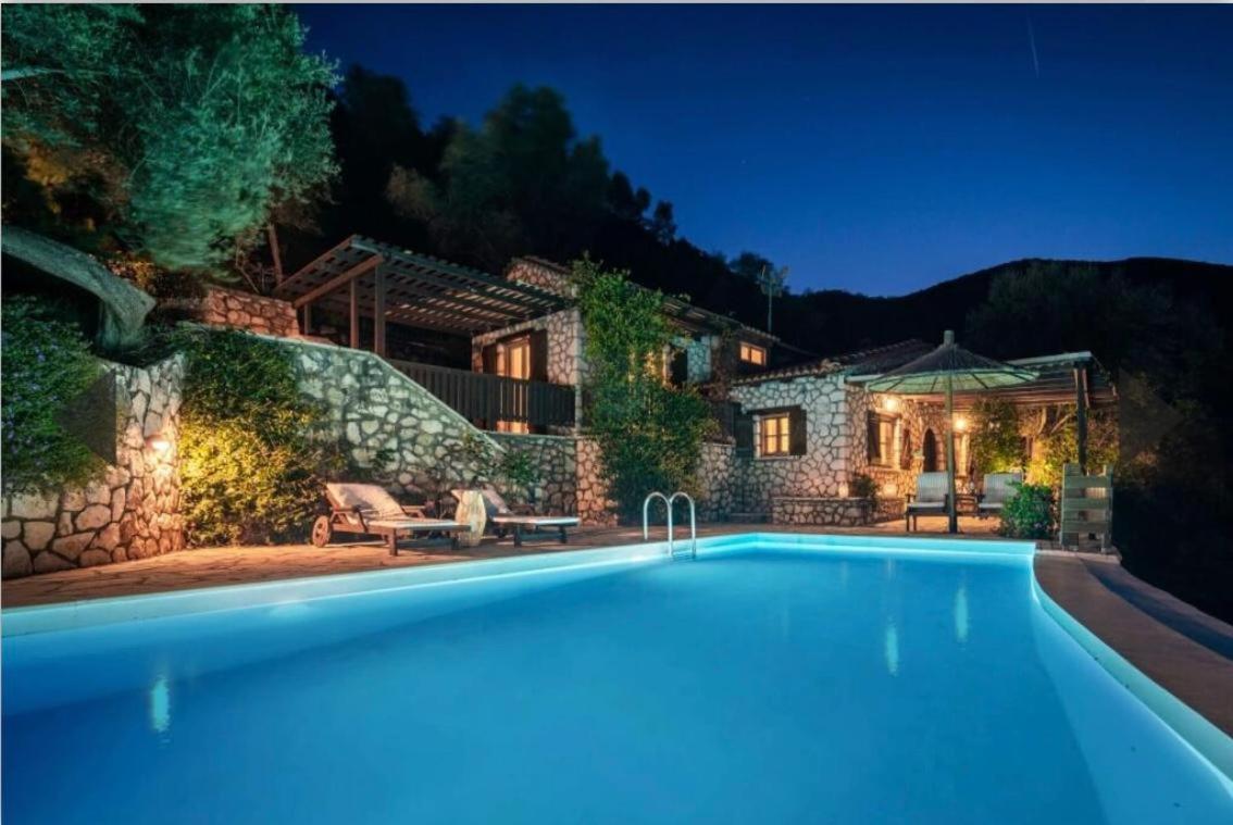 Arriva Villa Sivota (Lefkada)