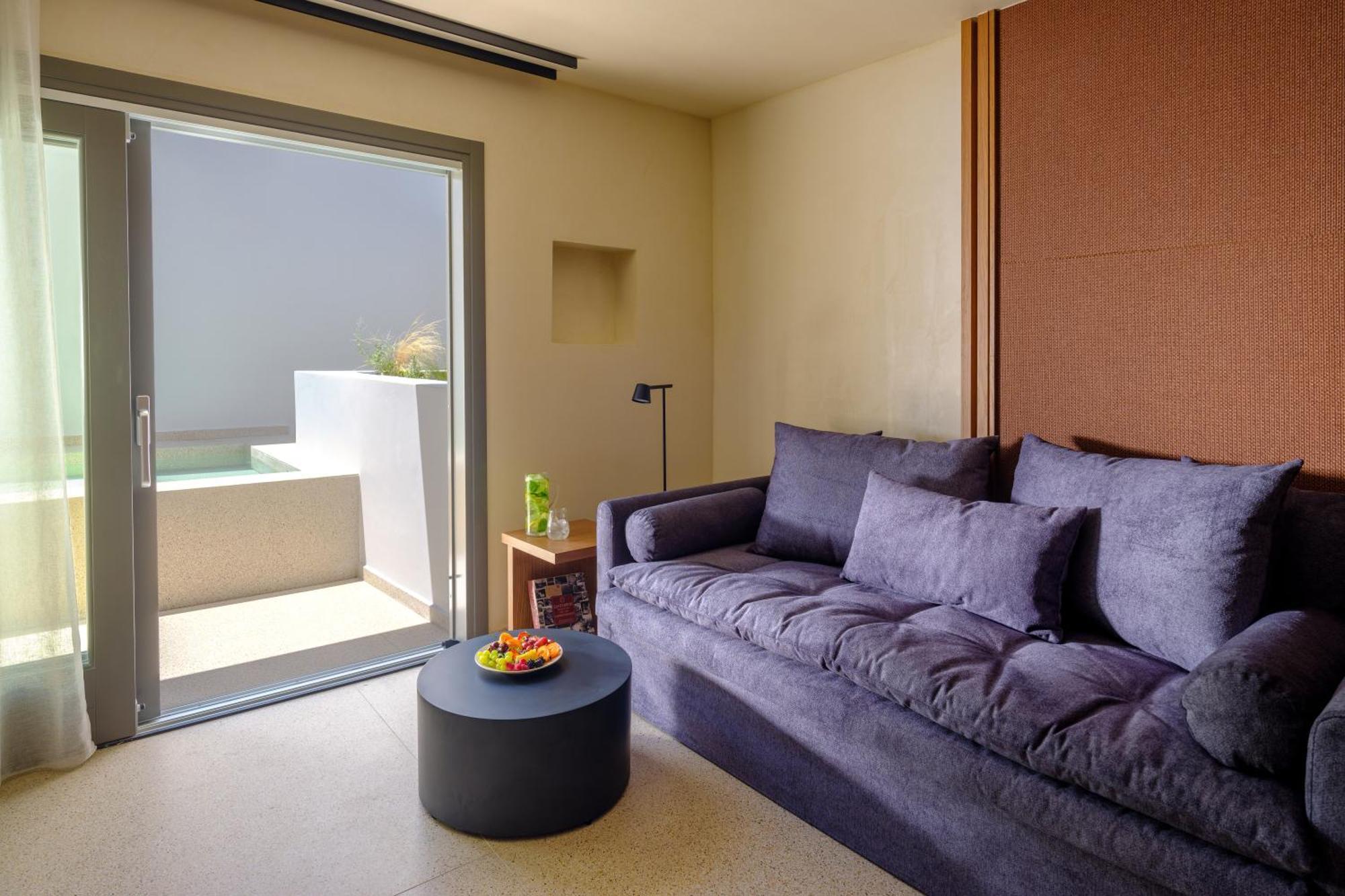 Hotel Alleys All-suite & Pyrgos Kallistis