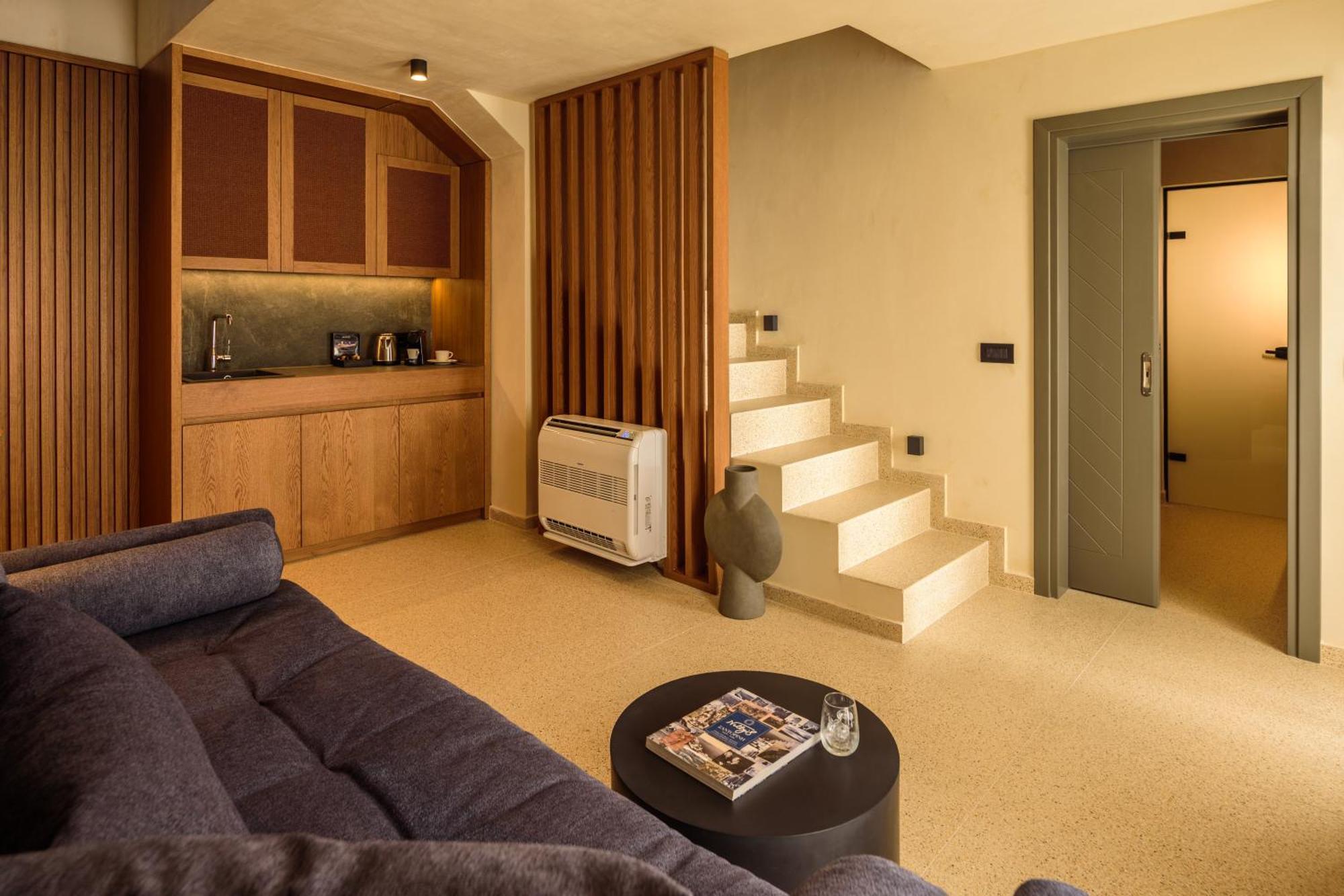 Alleys All-suite & Pyrgos Kallistis