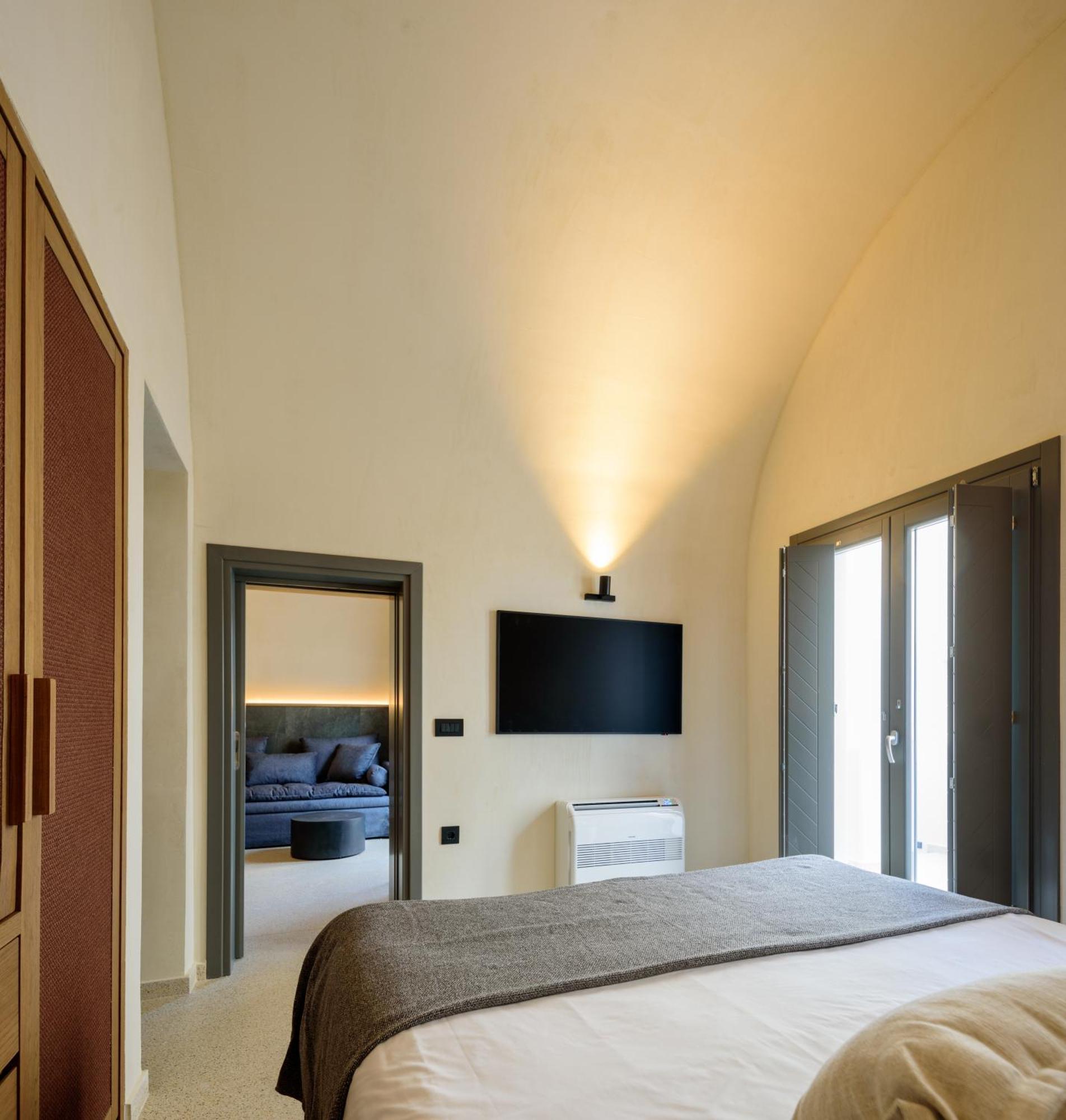 Alleys All-suite & 5* Pyrgos Kallistis
