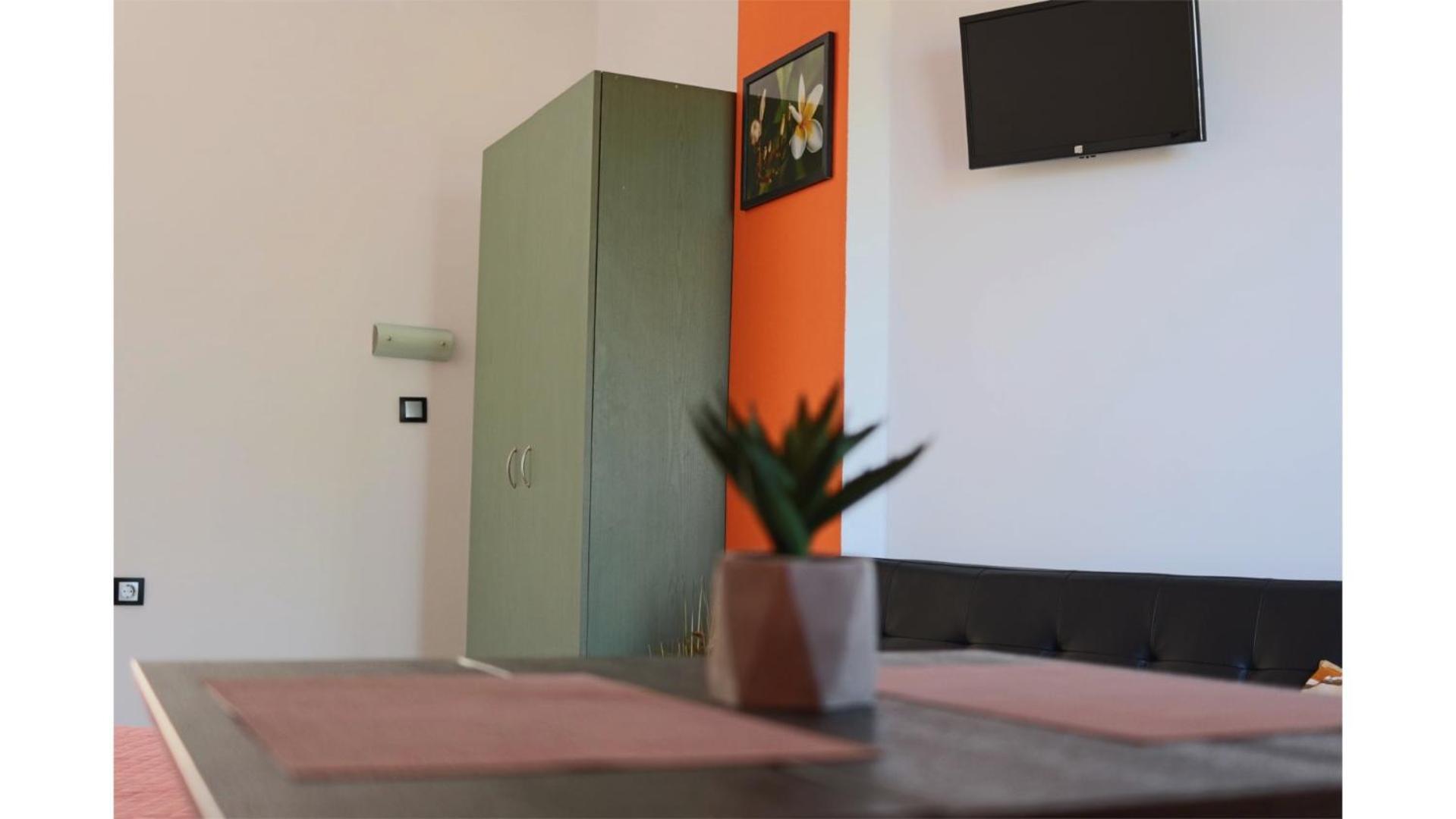Planet View Apartment