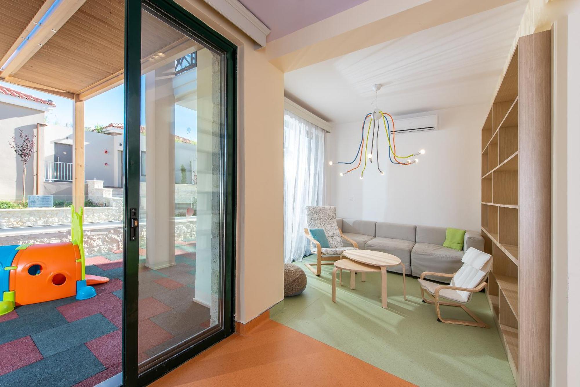 Hotel Caldera Village 4*