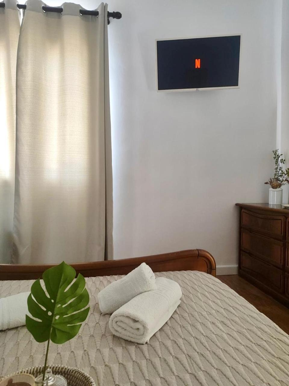 Apartment Theasis Adamantas (Milos)
