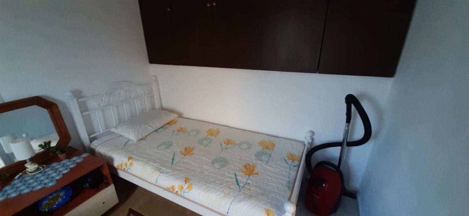 Holiday home με θεα το γαλαζιο τησ θαλασσασ