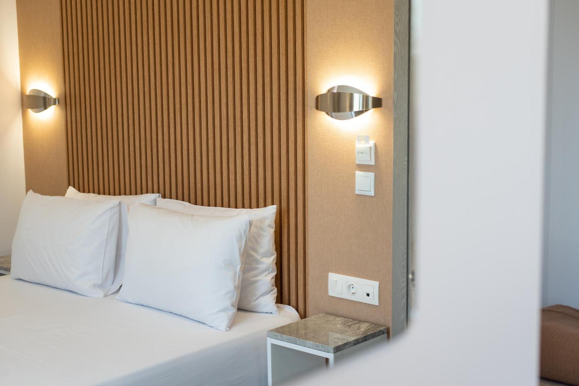 Airscape Free Shuttle From Athen's Airport Hotel