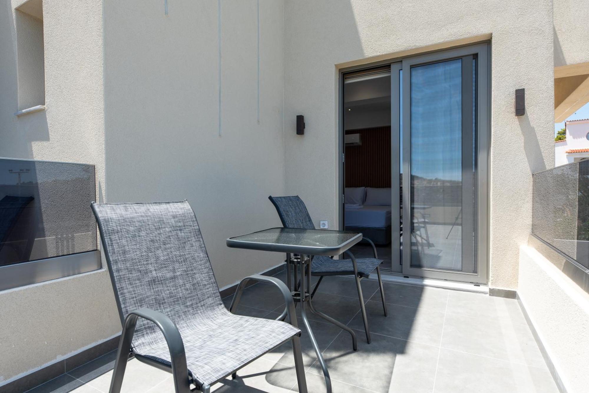 Hotel Airscape Free Shuttle From Athen's Airport