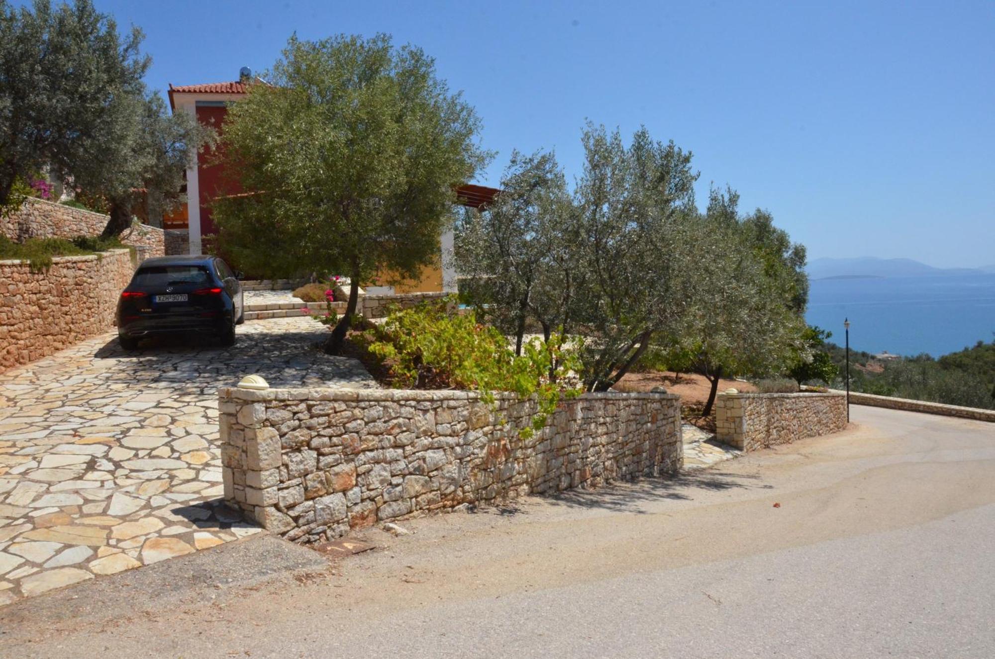 Ozzy, Breathtaking Sea View, 2 Bedroom, Pool *