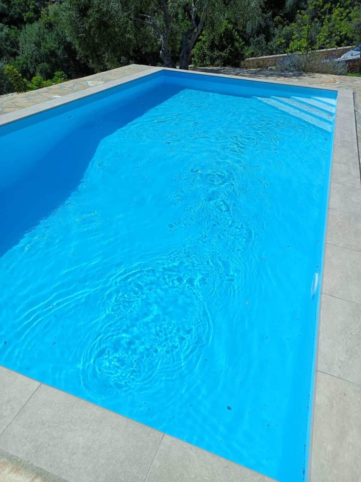 Ozzy, Breathtaking Sea View, 2 Bedroom, Pool Kiveri