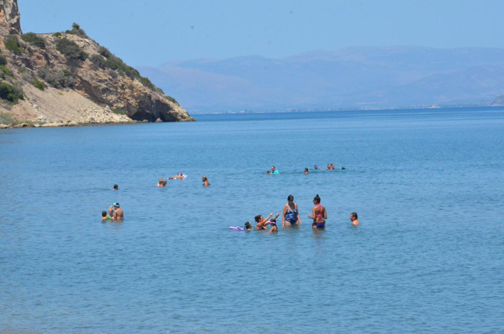 Ozzy, Breathtaking Sea View, 2 Bedroom, Pool * Kiveri