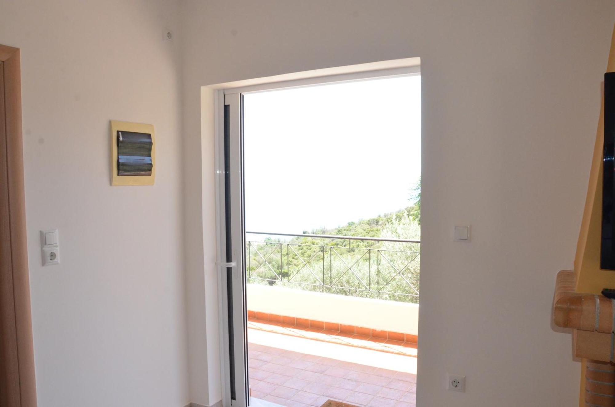 Ozzy, Breathtaking Sea View, 2 Bedroom, Pool