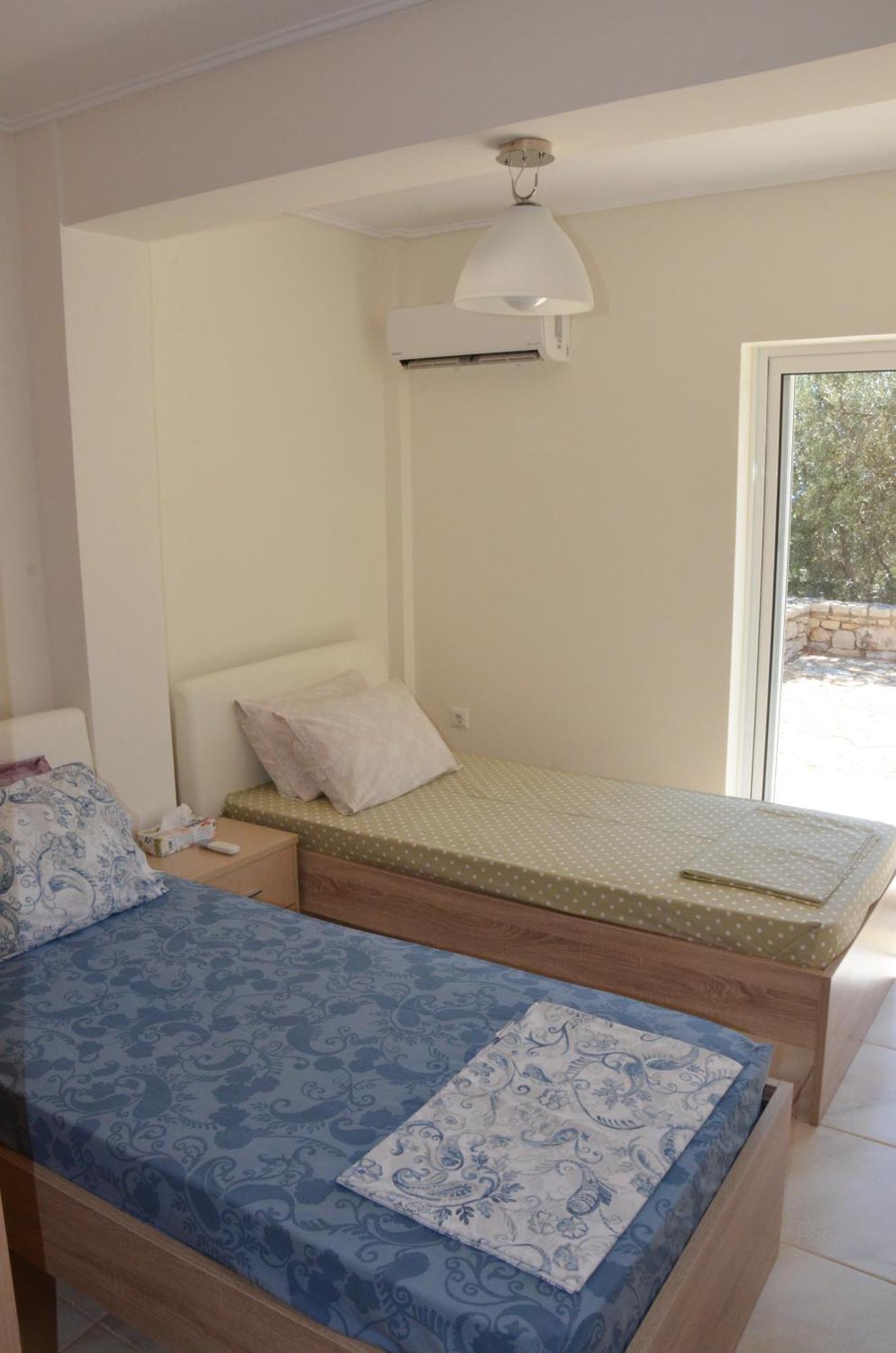 Ozzy, Breathtaking Sea View, 2 Bedroom, Pool Kiveri
