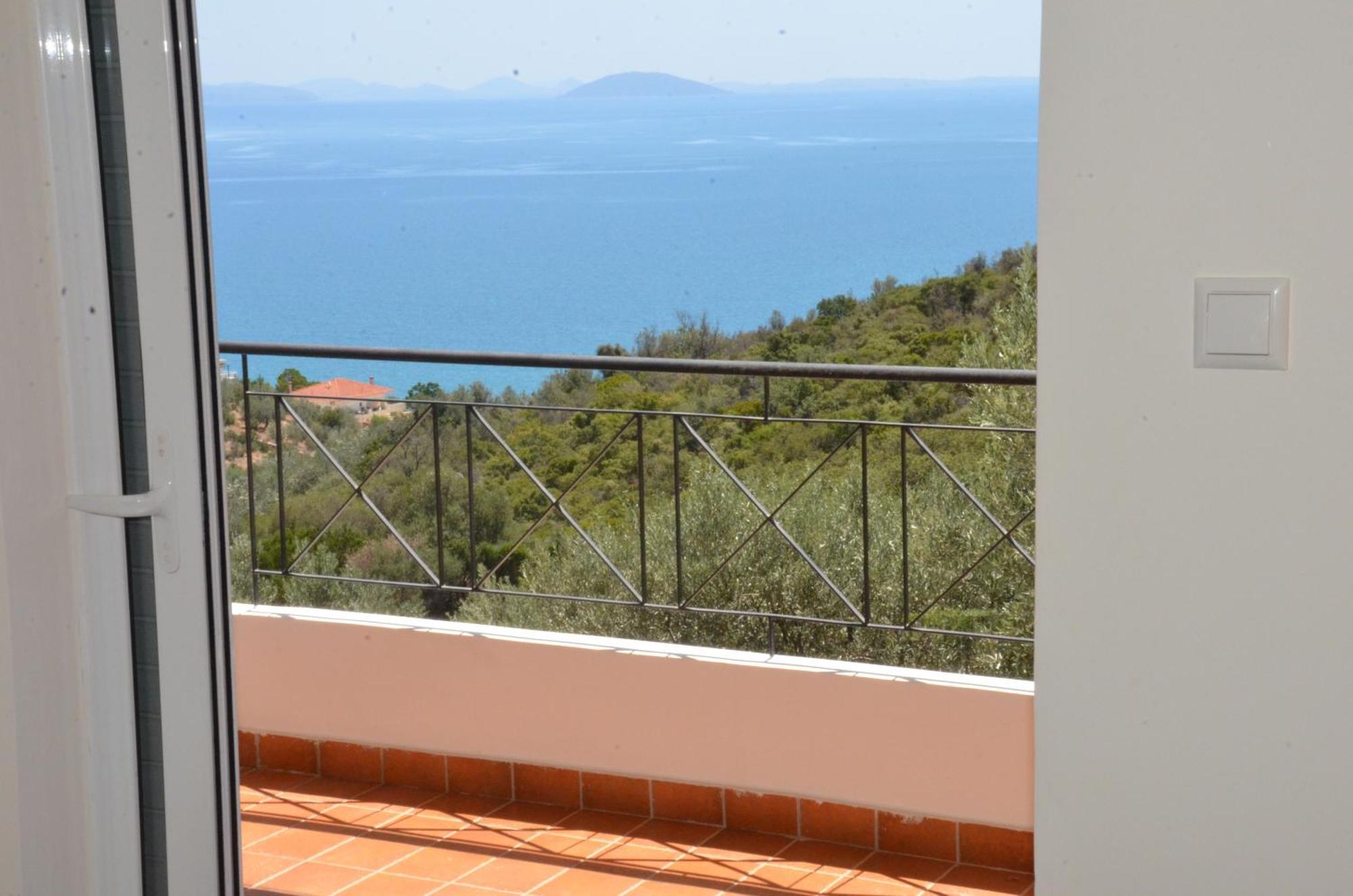Ozzy, Breathtaking Sea View, 2 Bedroom, Pool