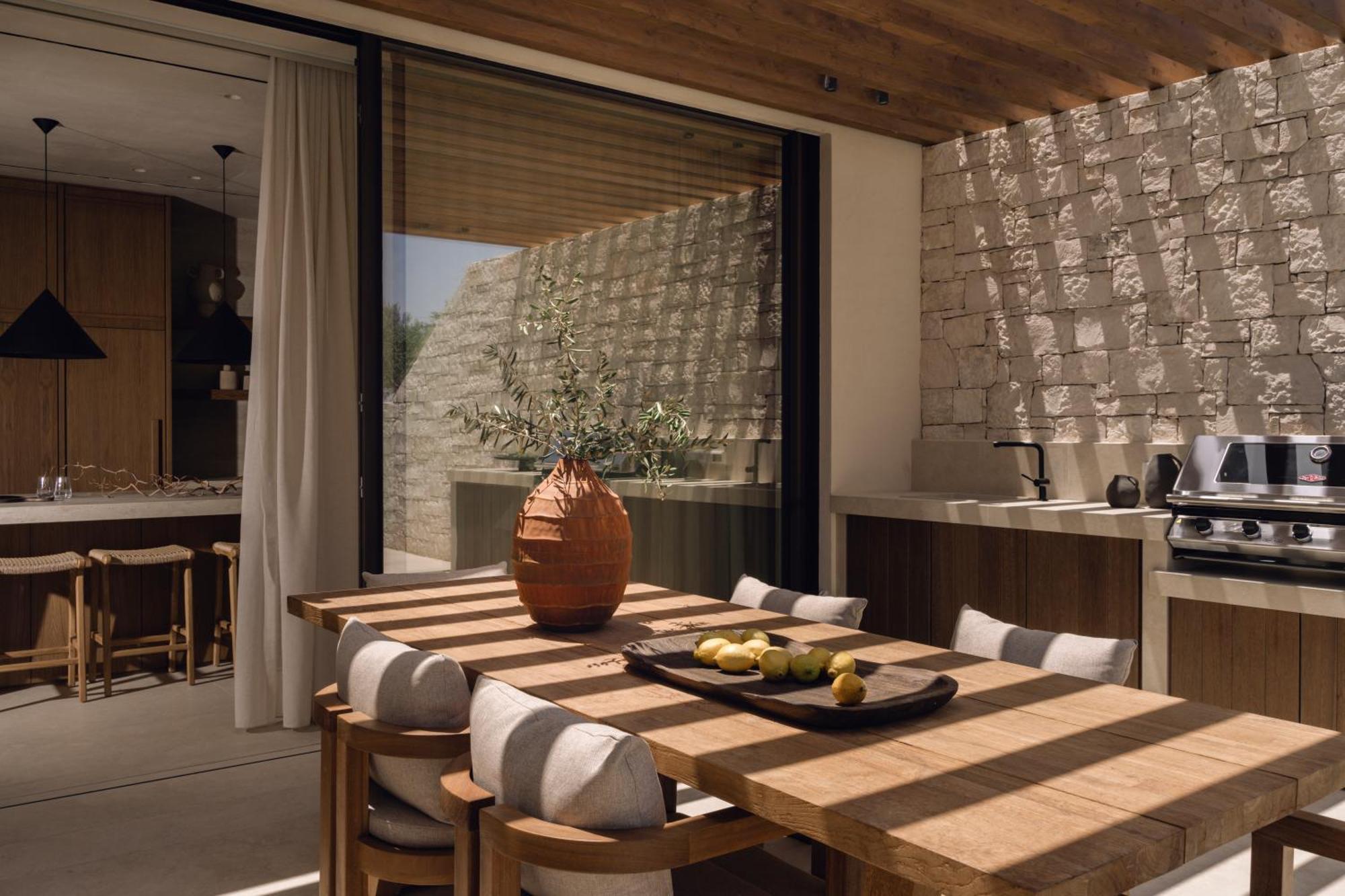 Villa Valerozo - Exclusive Beachside Experience