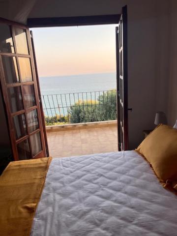 Kaloutsikos Sea View House Holiday home *