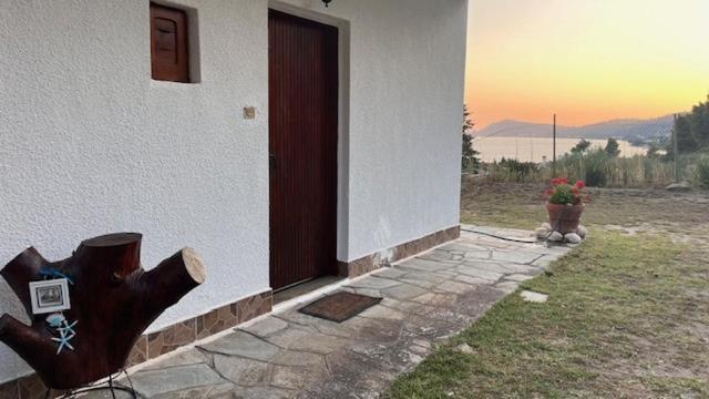 Holiday home Kaloutsikos Sea View House Mola Kalyva