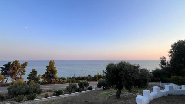 Kaloutsikos Sea View House Holiday home *