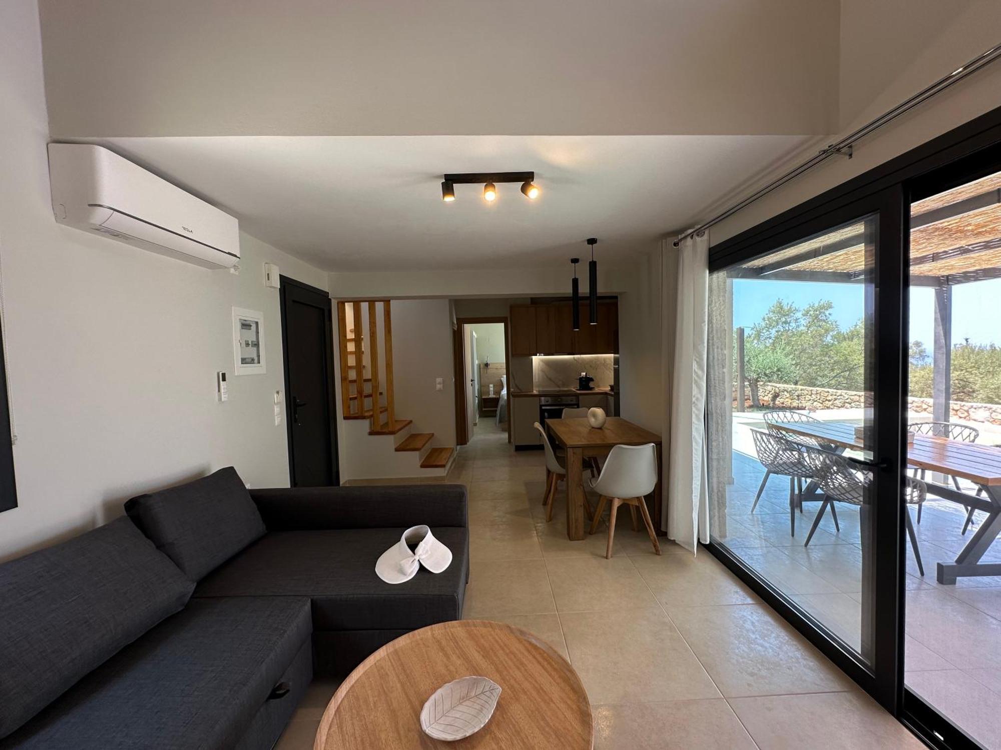Villa Calmia Fine Living