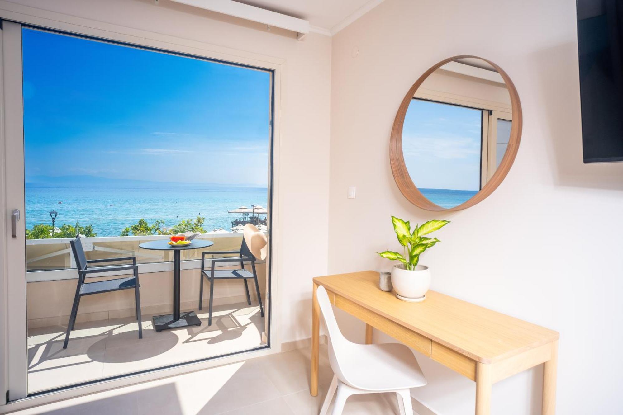 Kyparissis First Class Apartment Kalandra
