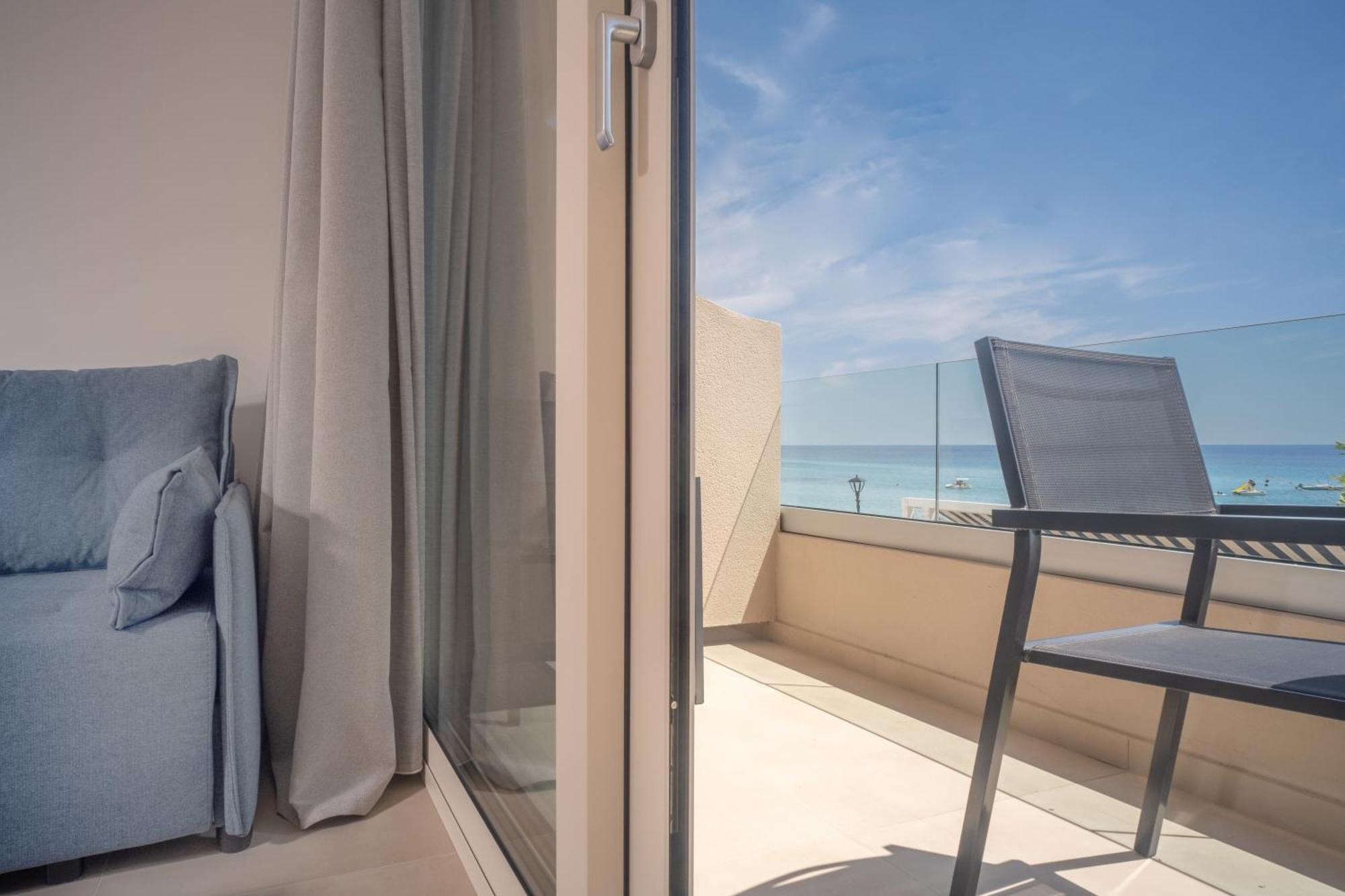 Apartment Kyparissis First Class *