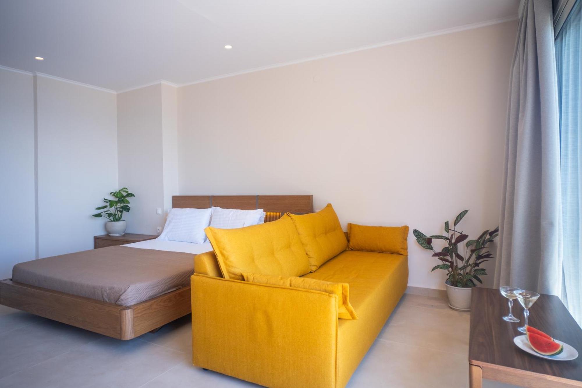 Kyparissis First Class Apartment Kalandra