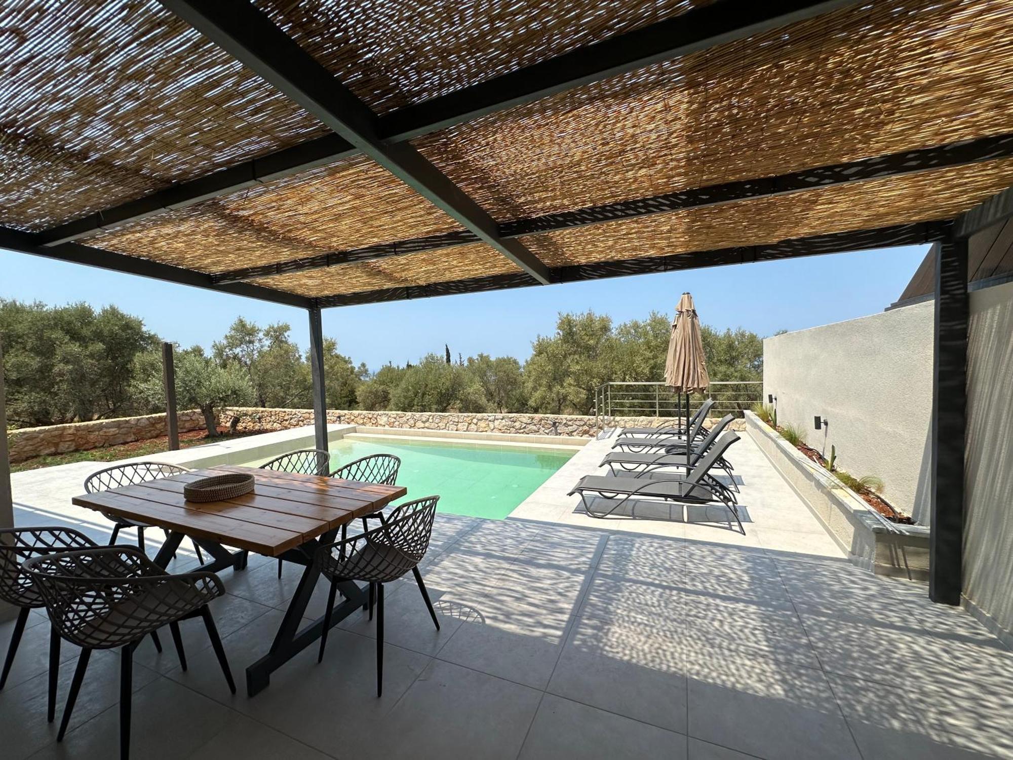Calmia Fine Living Villa Tsoukaladhes