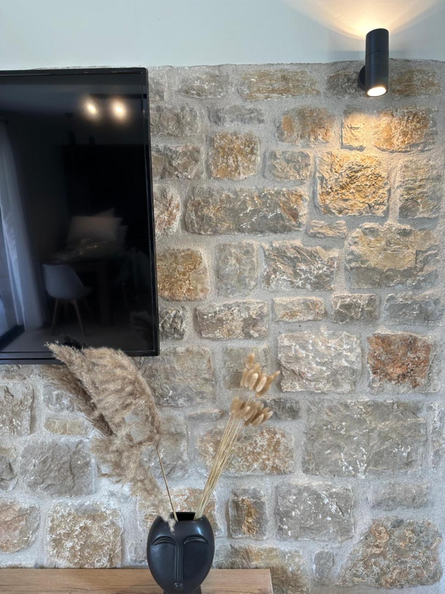 Villa Calmia Fine Living